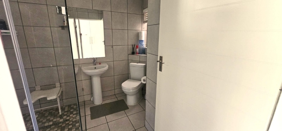 To Let 3 Bedroom Property for Rent in Safari Gardens North West